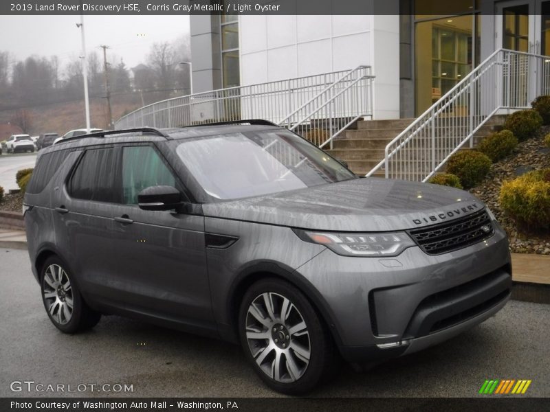 Corris Gray Metallic / Light Oyster 2019 Land Rover Discovery HSE
