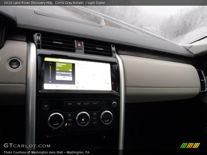 Corris Gray Metallic / Light Oyster 2019 Land Rover Discovery HSE