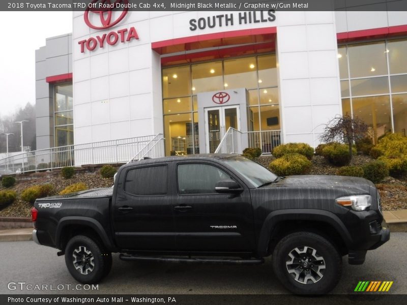 Midnight Black Metallic / Graphite w/Gun Metal 2018 Toyota Tacoma TRD Off Road Double Cab 4x4