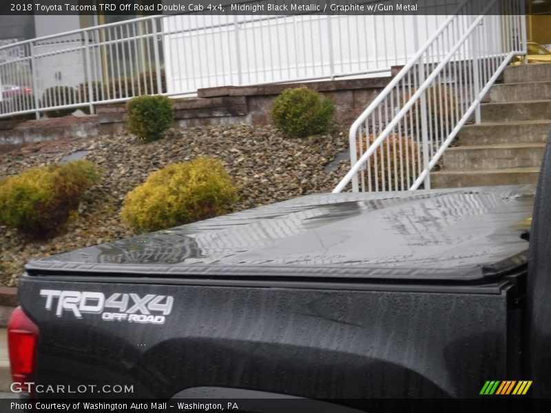 Midnight Black Metallic / Graphite w/Gun Metal 2018 Toyota Tacoma TRD Off Road Double Cab 4x4