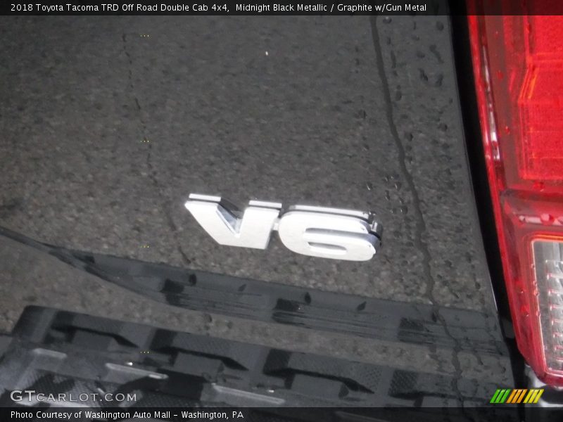 Midnight Black Metallic / Graphite w/Gun Metal 2018 Toyota Tacoma TRD Off Road Double Cab 4x4