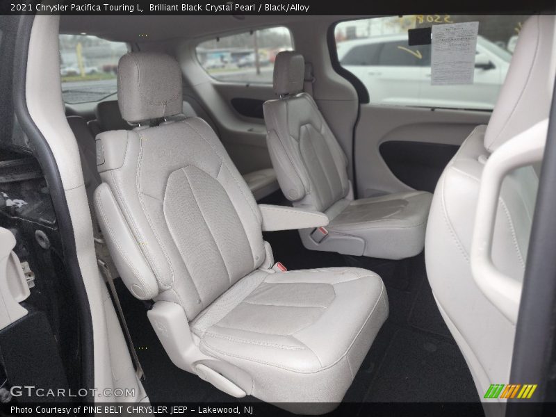 Brilliant Black Crystal Pearl / Black/Alloy 2021 Chrysler Pacifica Touring L