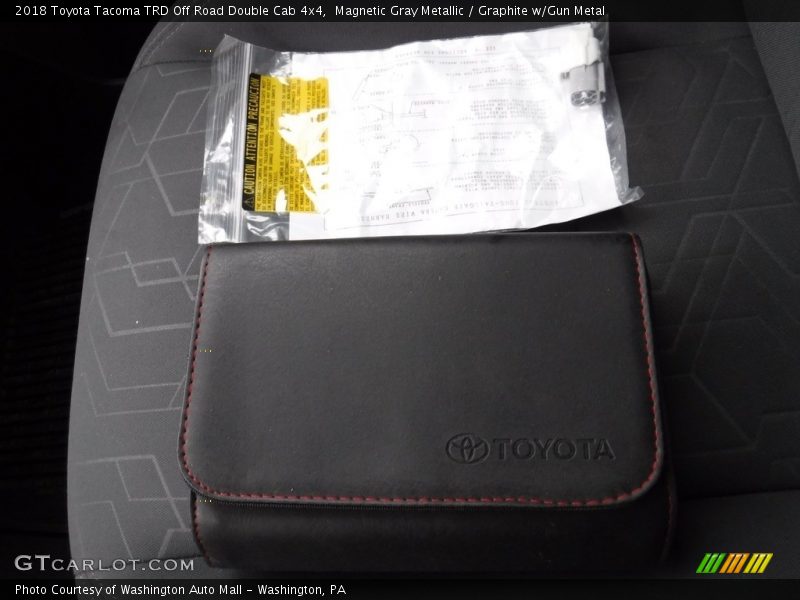 Magnetic Gray Metallic / Graphite w/Gun Metal 2018 Toyota Tacoma TRD Off Road Double Cab 4x4