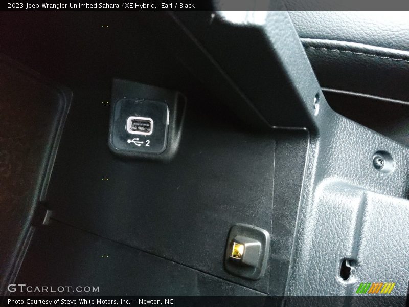 Earl / Black 2023 Jeep Wrangler Unlimited Sahara 4XE Hybrid