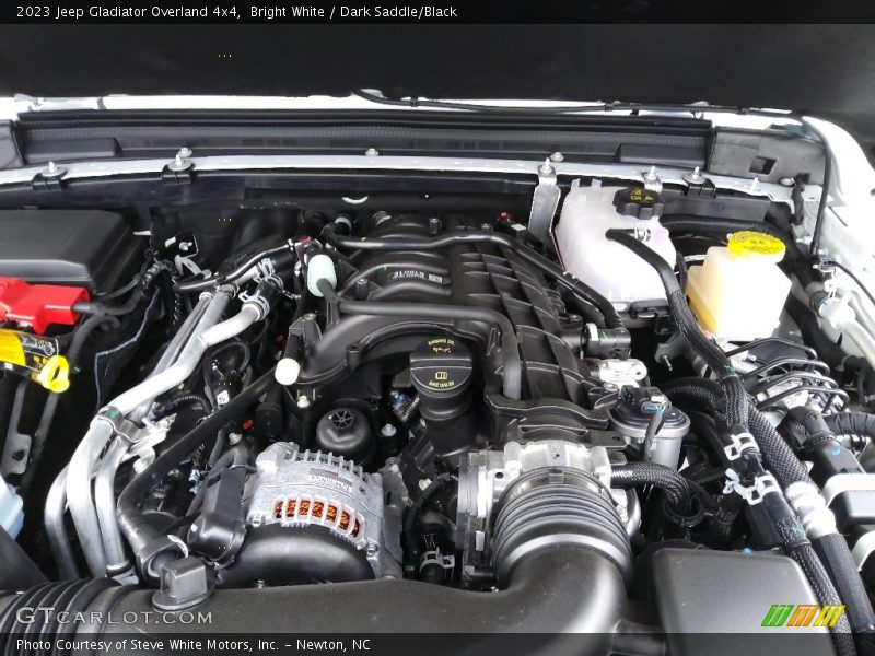 Bright White / Dark Saddle/Black 2023 Jeep Gladiator Overland 4x4