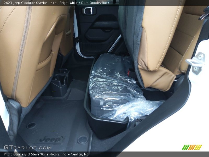 Bright White / Dark Saddle/Black 2023 Jeep Gladiator Overland 4x4