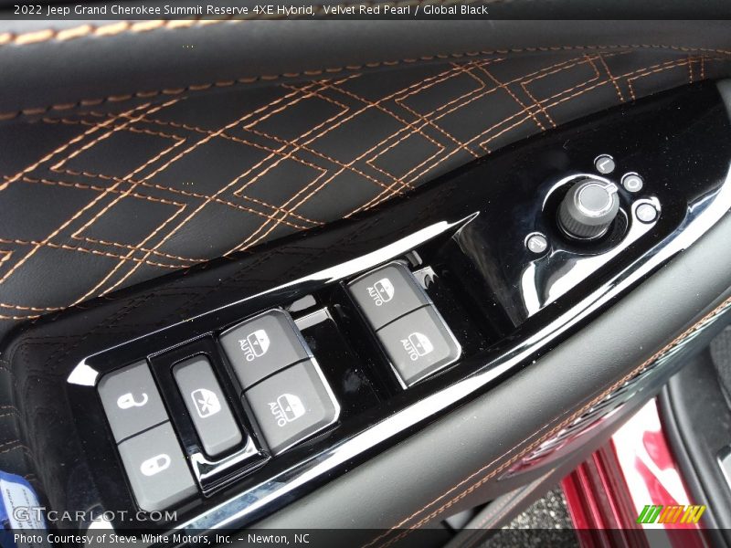 Controls of 2022 Grand Cherokee Summit Reserve 4XE Hybrid
