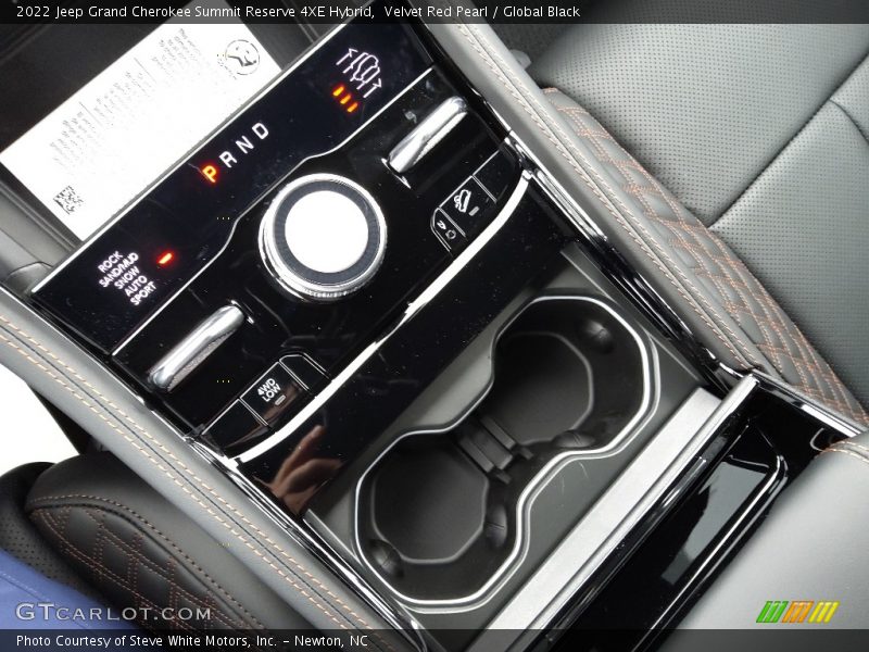  2022 Grand Cherokee Summit Reserve 4XE Hybrid 8 Speed Automatic Shifter