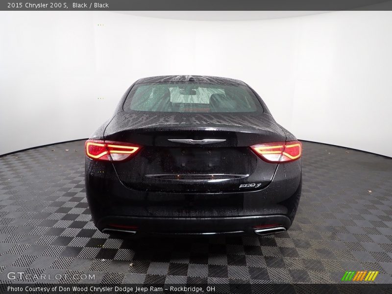 Black / Black 2015 Chrysler 200 S