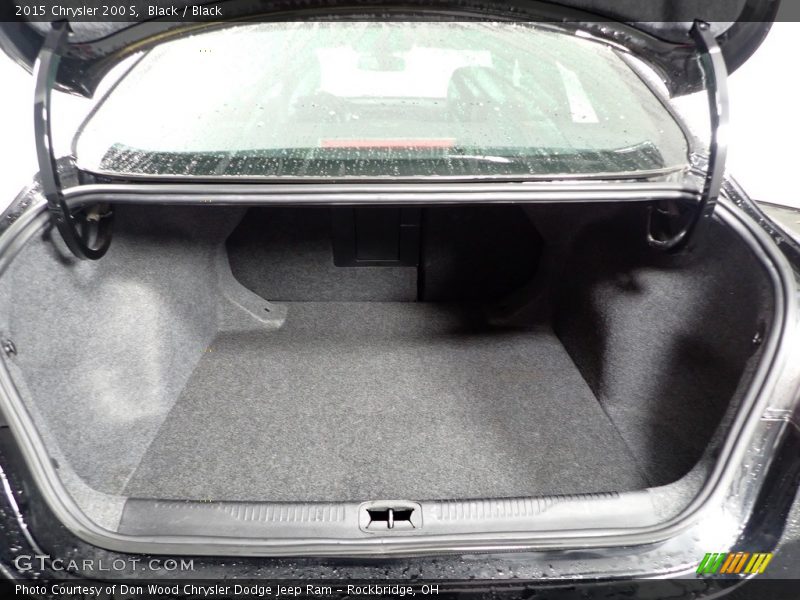 Black / Black 2015 Chrysler 200 S