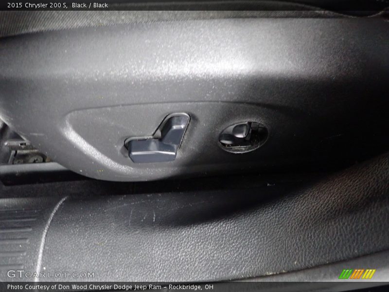 Black / Black 2015 Chrysler 200 S
