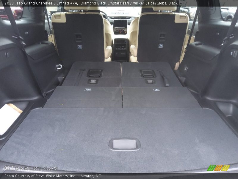  2023 Grand Cherokee L Limited 4x4 Trunk