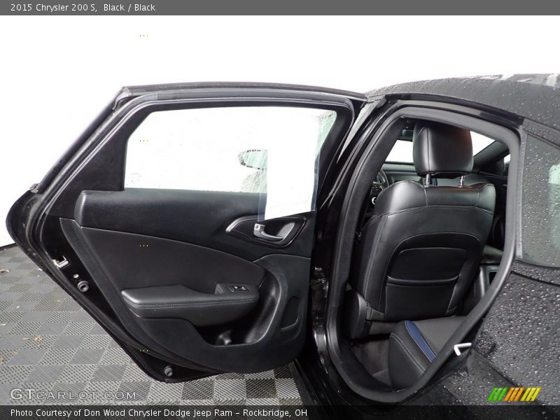 Black / Black 2015 Chrysler 200 S