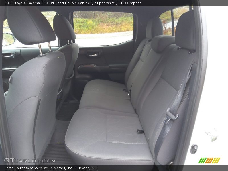 Super White / TRD Graphite 2017 Toyota Tacoma TRD Off Road Double Cab 4x4