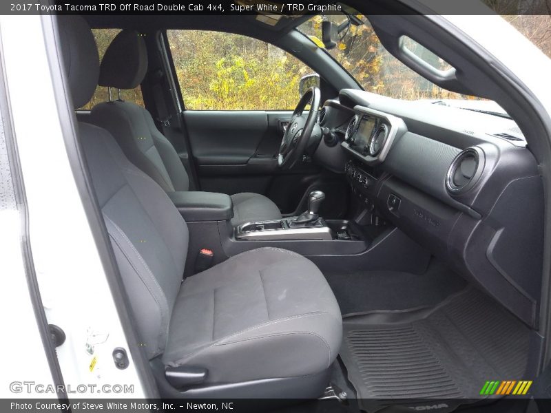 Super White / TRD Graphite 2017 Toyota Tacoma TRD Off Road Double Cab 4x4