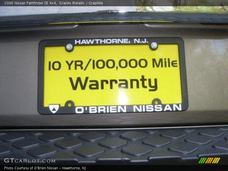 Granite Metallic / Graphite 2006 Nissan Pathfinder SE 4x4