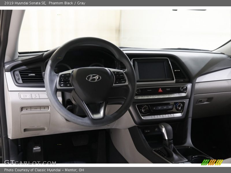 Phantom Black / Gray 2019 Hyundai Sonata SE