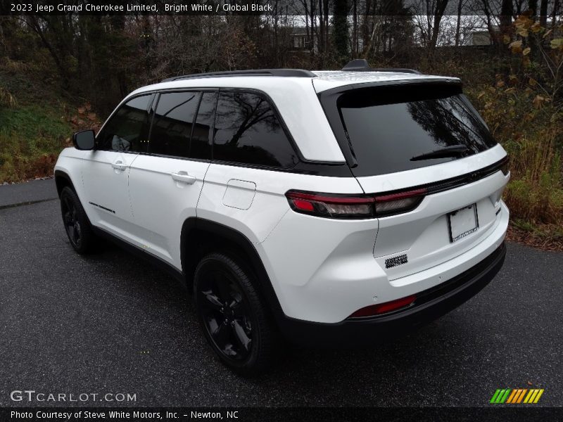 Bright White / Global Black 2023 Jeep Grand Cherokee Limited