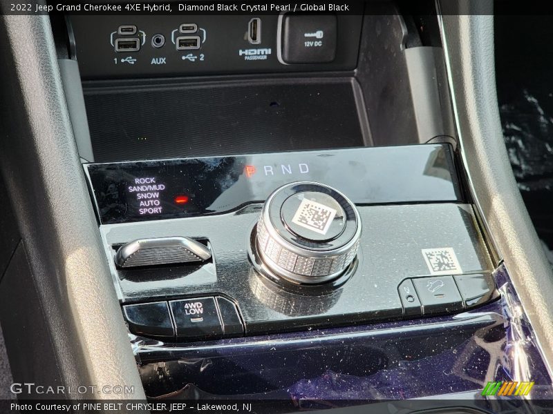  2022 Grand Cherokee 4XE Hybrid 8 Speed Automatic Shifter