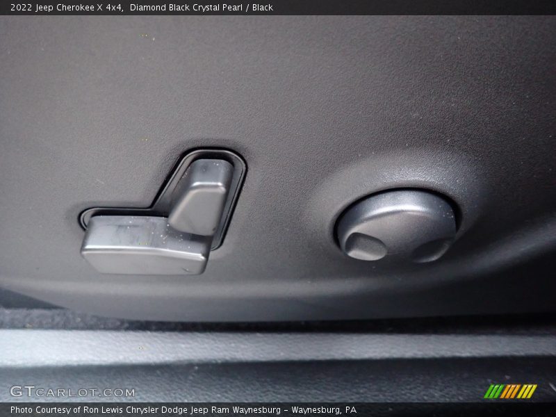 Diamond Black Crystal Pearl / Black 2022 Jeep Cherokee X 4x4