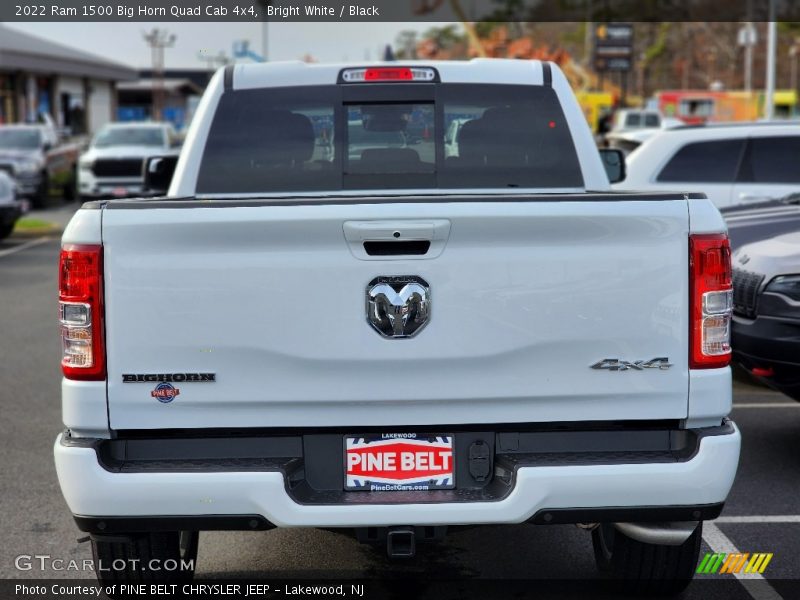 Bright White / Black 2022 Ram 1500 Big Horn Quad Cab 4x4