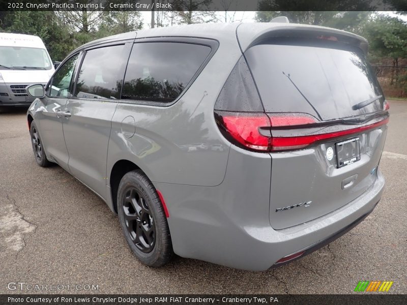 Ceramic Gray / Black 2022 Chrysler Pacifica Touring L