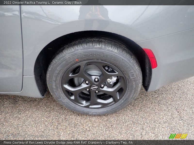 Ceramic Gray / Black 2022 Chrysler Pacifica Touring L