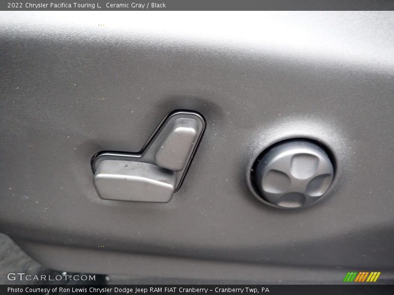 Ceramic Gray / Black 2022 Chrysler Pacifica Touring L