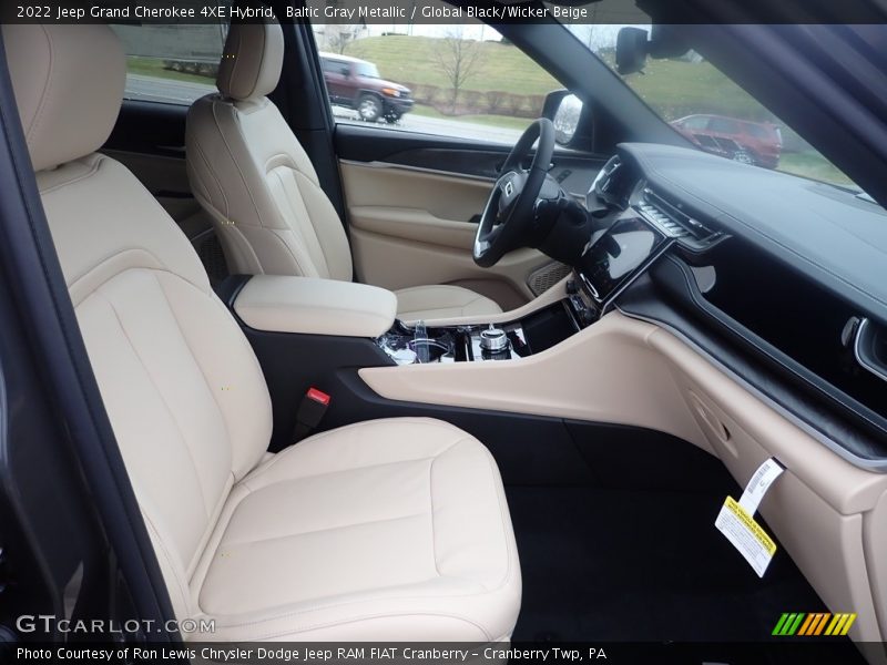 Front Seat of 2022 Grand Cherokee 4XE Hybrid