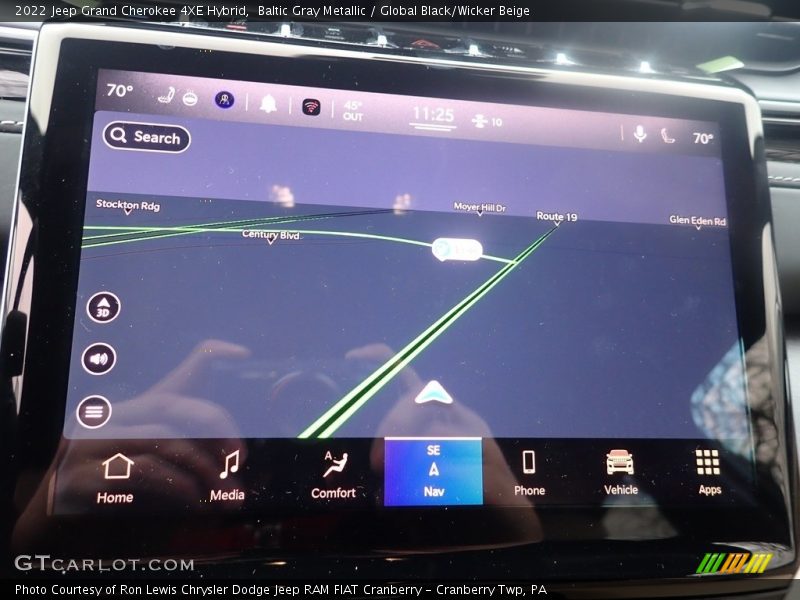 Navigation of 2022 Grand Cherokee 4XE Hybrid