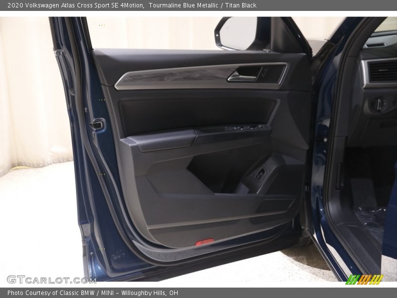Door Panel of 2020 Atlas Cross Sport SE 4Motion