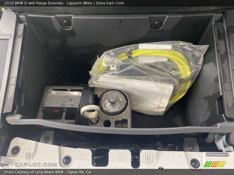 Capparis White / Deka Dark Cloth 2019 BMW i3 with Range Extender
