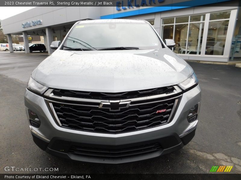 Sterling Gray Metallic / Jet Black 2023 Chevrolet Traverse RS