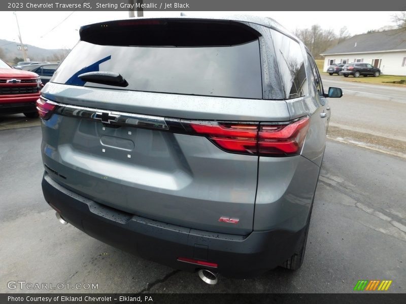 Sterling Gray Metallic / Jet Black 2023 Chevrolet Traverse RS