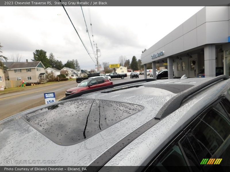 Sterling Gray Metallic / Jet Black 2023 Chevrolet Traverse RS
