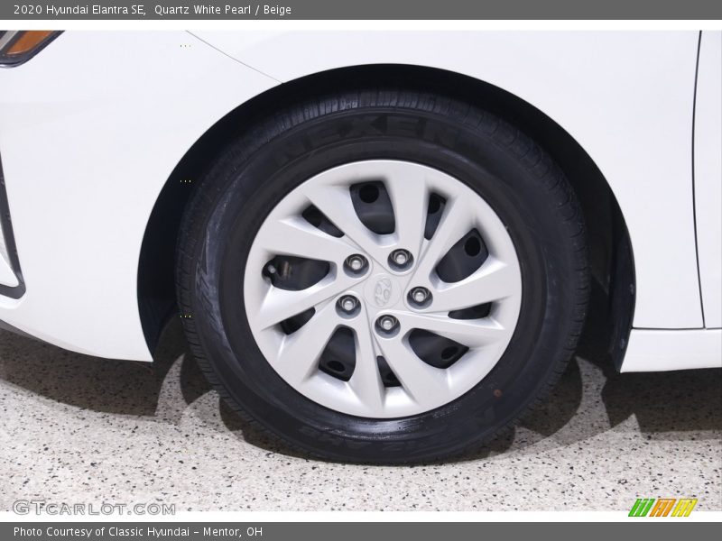 Quartz White Pearl / Beige 2020 Hyundai Elantra SE
