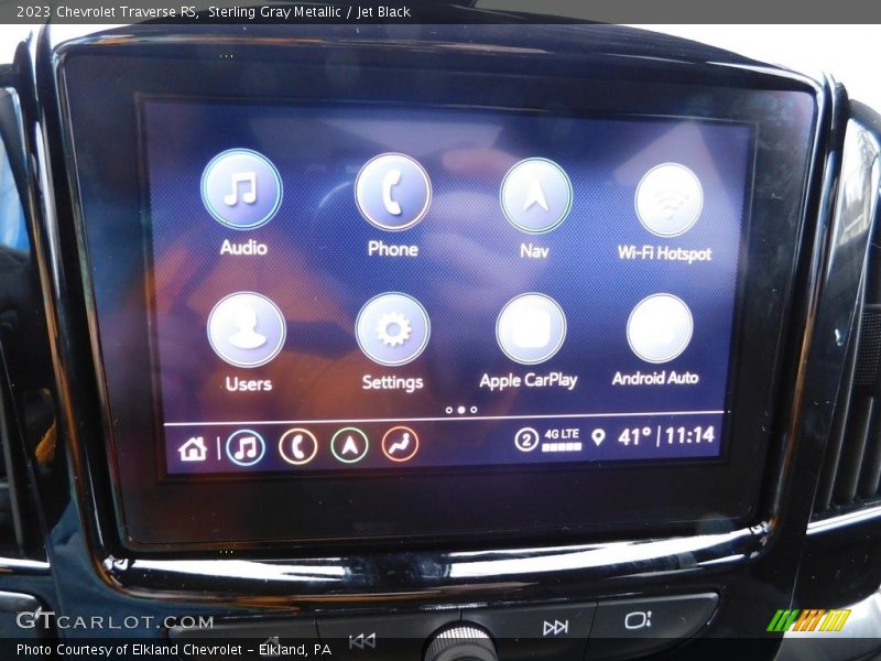 Sterling Gray Metallic / Jet Black 2023 Chevrolet Traverse RS