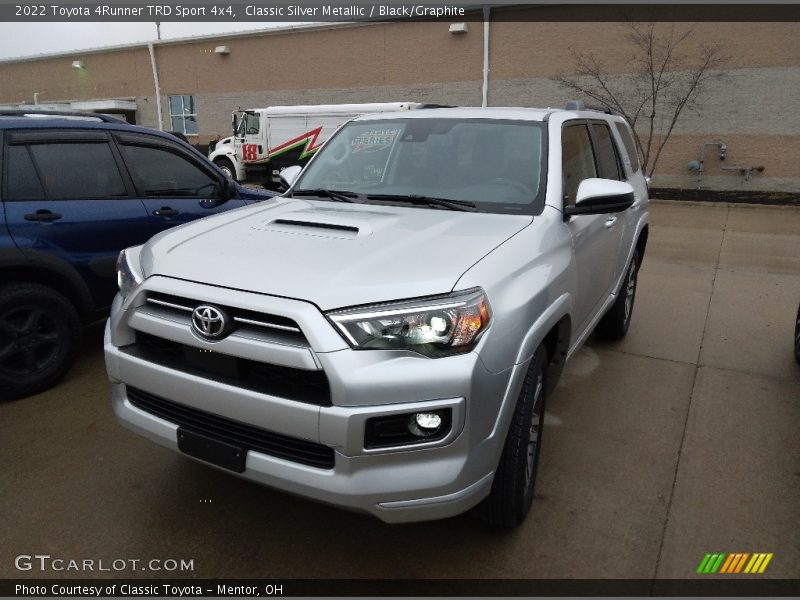 Classic Silver Metallic / Black/Graphite 2022 Toyota 4Runner TRD Sport 4x4