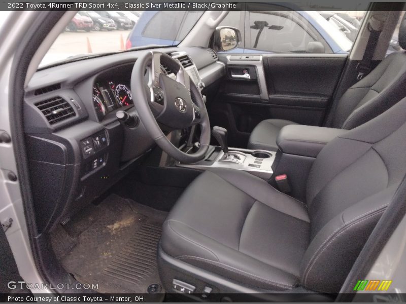 Classic Silver Metallic / Black/Graphite 2022 Toyota 4Runner TRD Sport 4x4