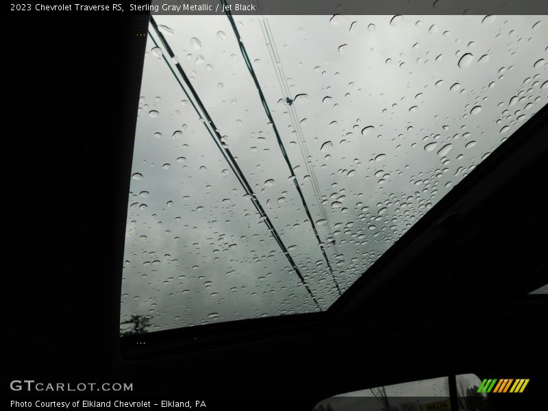 Sterling Gray Metallic / Jet Black 2023 Chevrolet Traverse RS