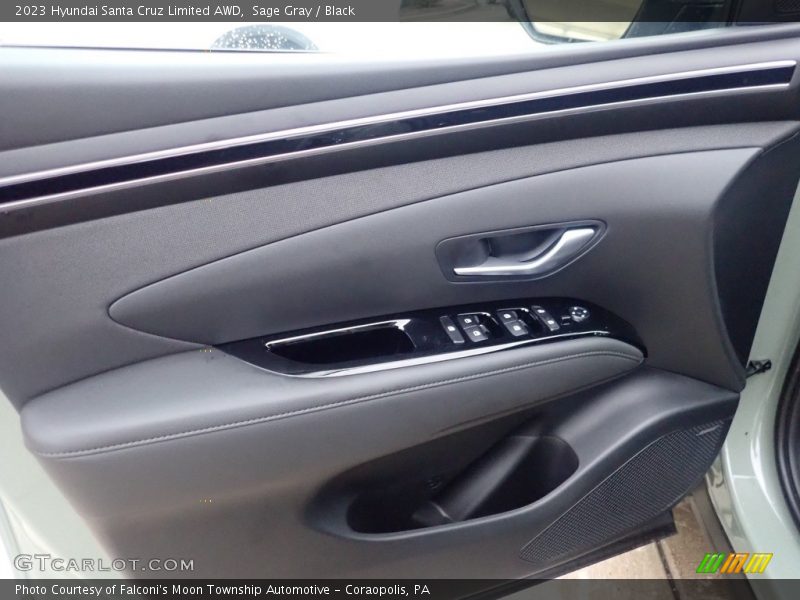 Door Panel of 2023 Santa Cruz Limited AWD