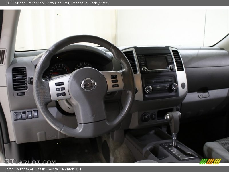 Magnetic Black / Steel 2017 Nissan Frontier SV Crew Cab 4x4