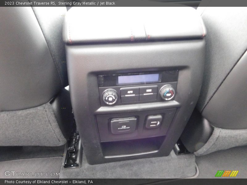 Sterling Gray Metallic / Jet Black 2023 Chevrolet Traverse RS