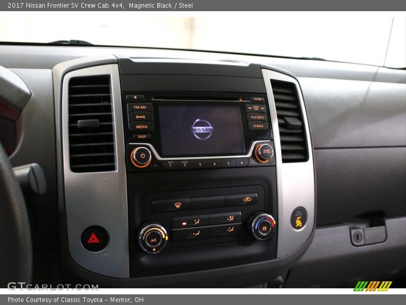 Magnetic Black / Steel 2017 Nissan Frontier SV Crew Cab 4x4