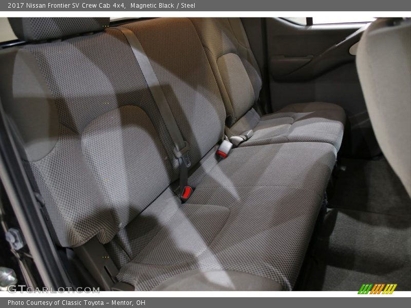 Magnetic Black / Steel 2017 Nissan Frontier SV Crew Cab 4x4