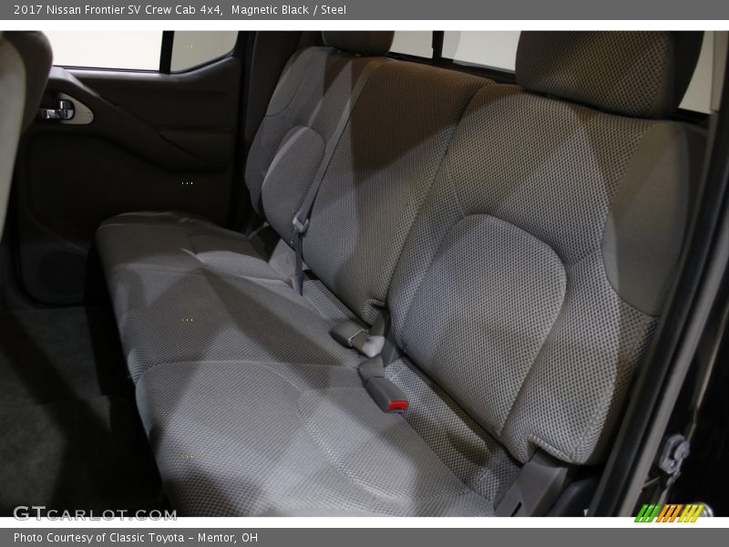 Magnetic Black / Steel 2017 Nissan Frontier SV Crew Cab 4x4