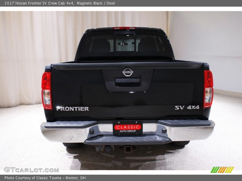 Magnetic Black / Steel 2017 Nissan Frontier SV Crew Cab 4x4