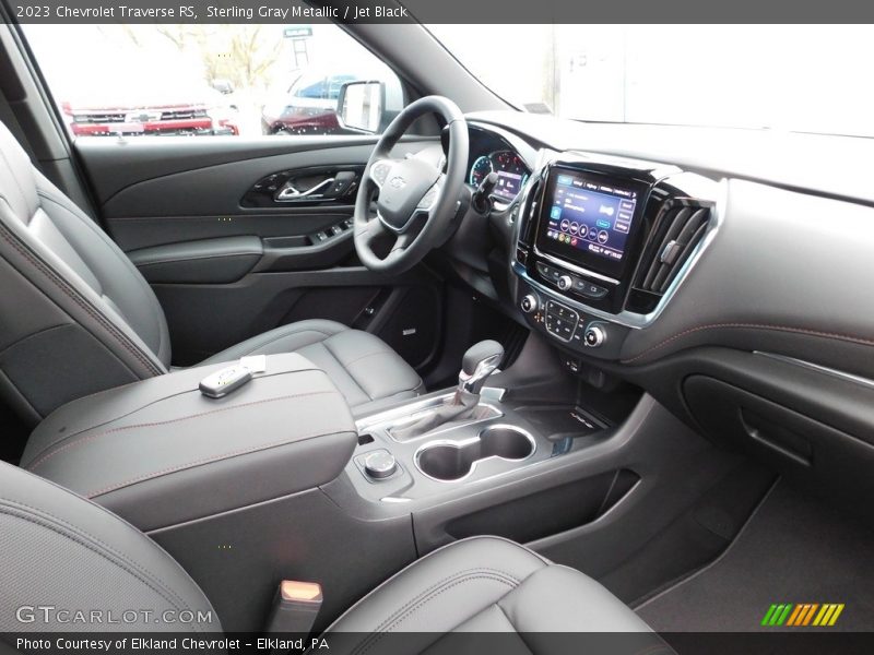 Sterling Gray Metallic / Jet Black 2023 Chevrolet Traverse RS