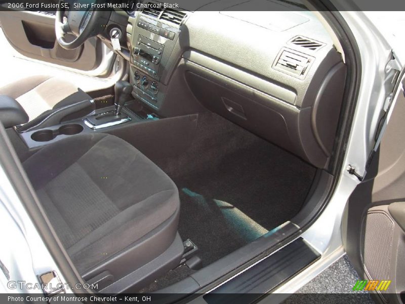 Silver Frost Metallic / Charcoal Black 2006 Ford Fusion SE