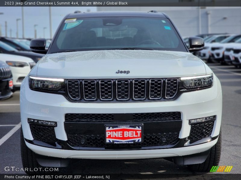 Bright White / Global Black 2023 Jeep Grand Cherokee L Summit 4x4